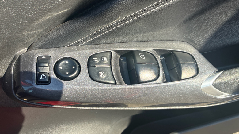 Nissan Juke 1.6 Hybrid Tekna 5dr Auto Hybrid Hatchback